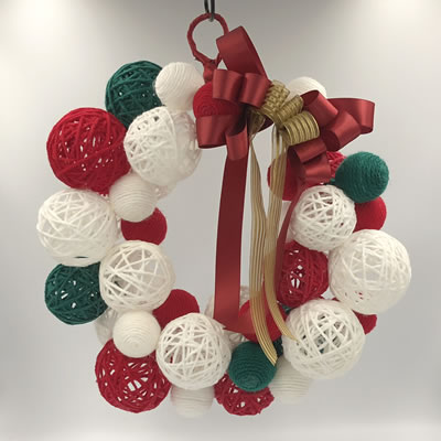 クリスマス飾りを簡単手作り 毛糸と風船を使った意外な作り方はコレ ズバリ解決 Xyz